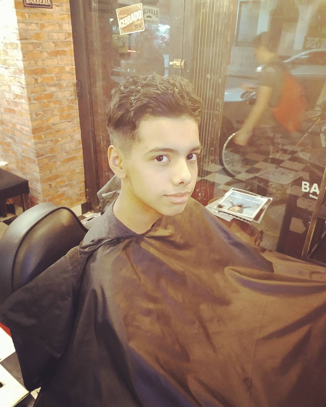Fachada de Baron Peluquería y Barbería sobre Paraguay al 3400